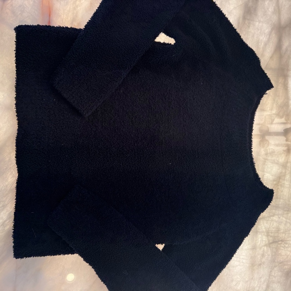 Elan Women's Black Crew Neck Sweater